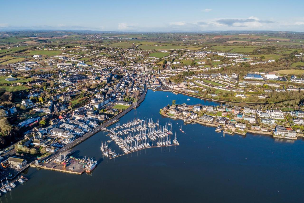 Ocean View,Kinsale, Hosted By Exquisite Holiday Homes, Sleeps 22 Екстер'єр фото